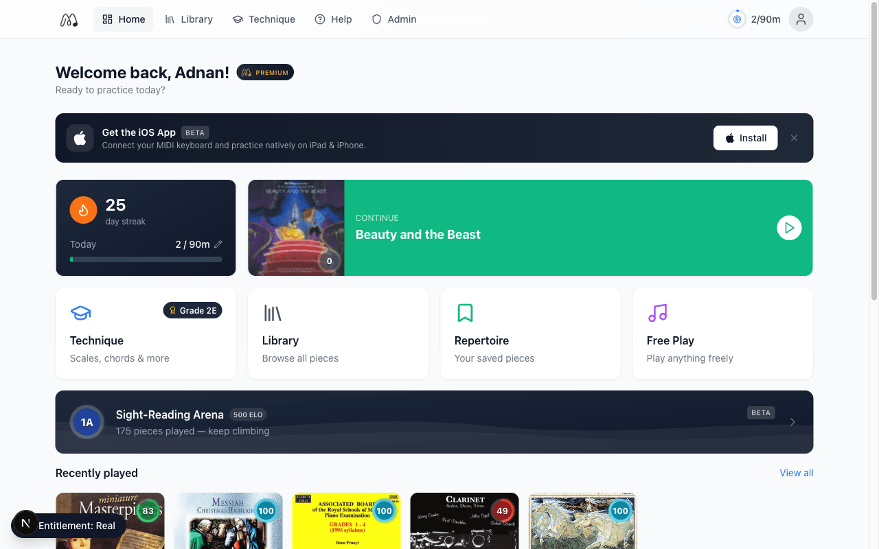 MasterPiano dashboard showing practice streaks, weekly stats, leaderboard, and progress tracking
